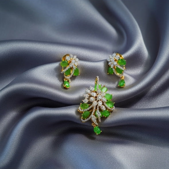 Emerald Floral Pendant Set – Gold Finish with Crystal Detailing8-