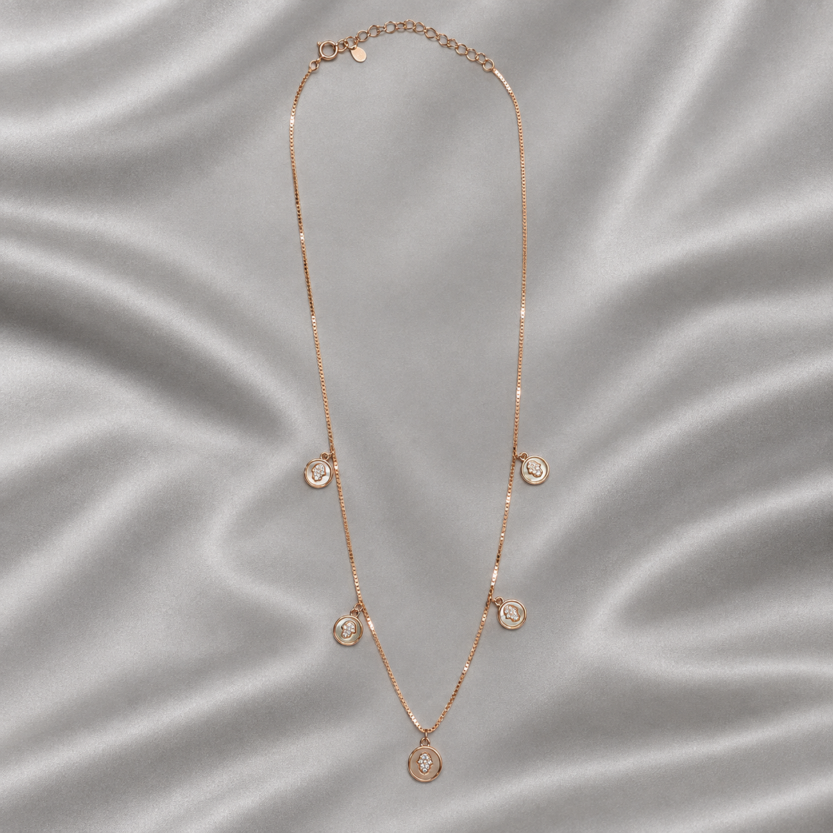  round charm necklace