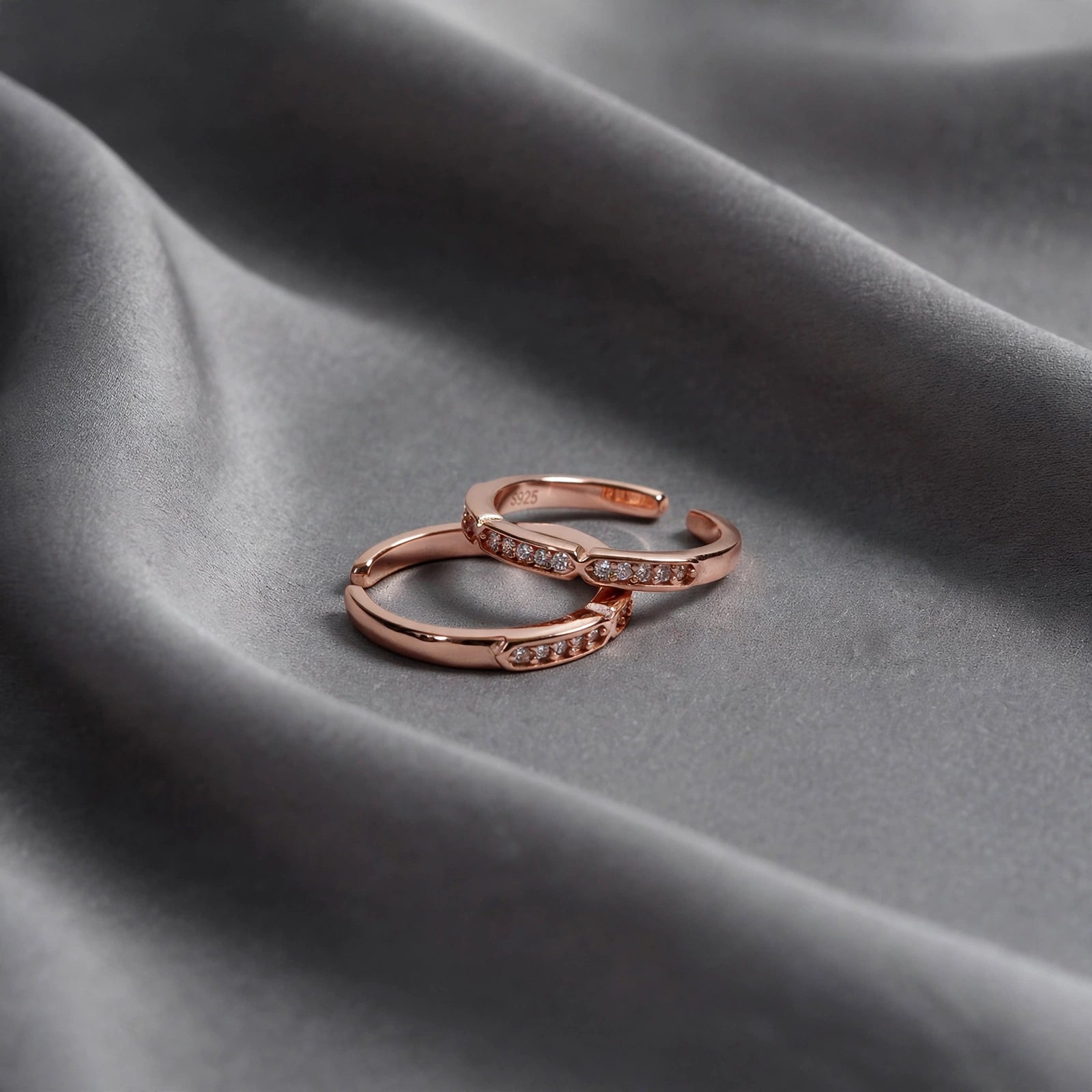 lightweight rose gold band