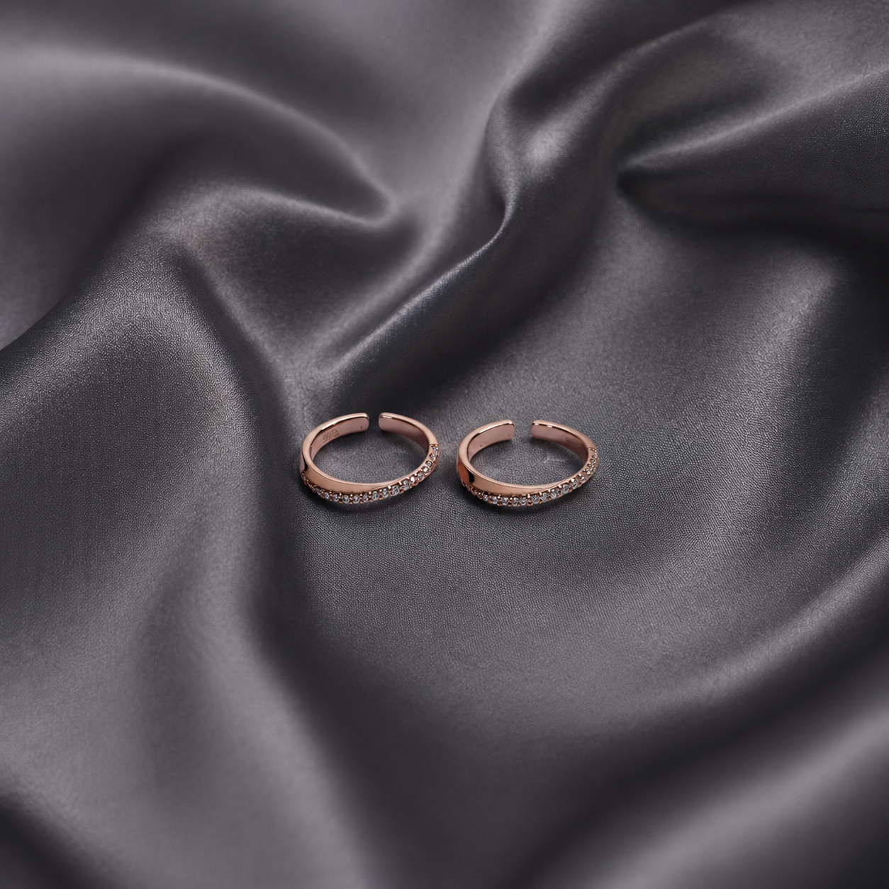 lightweight open band design