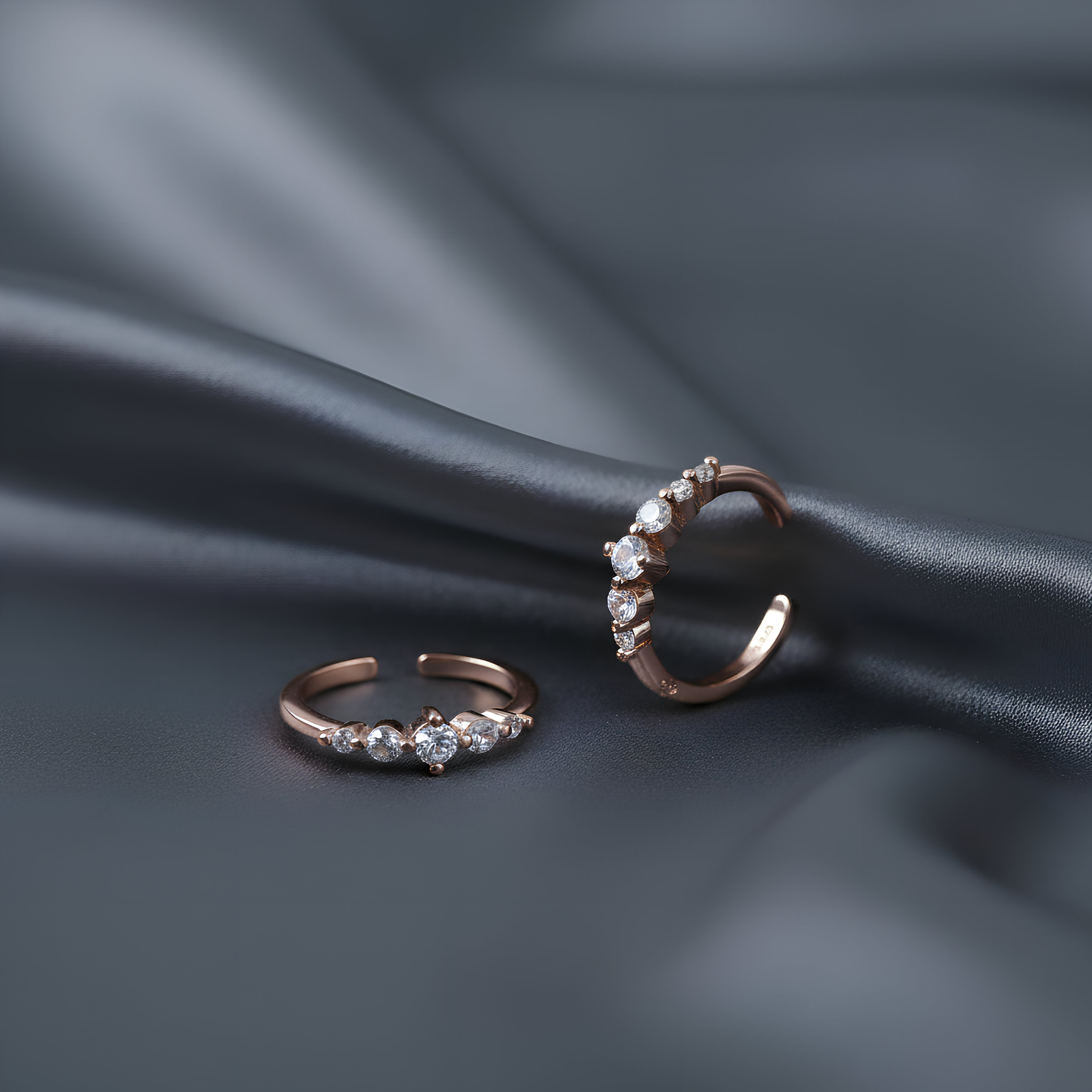 rose gold crystal toe-rings