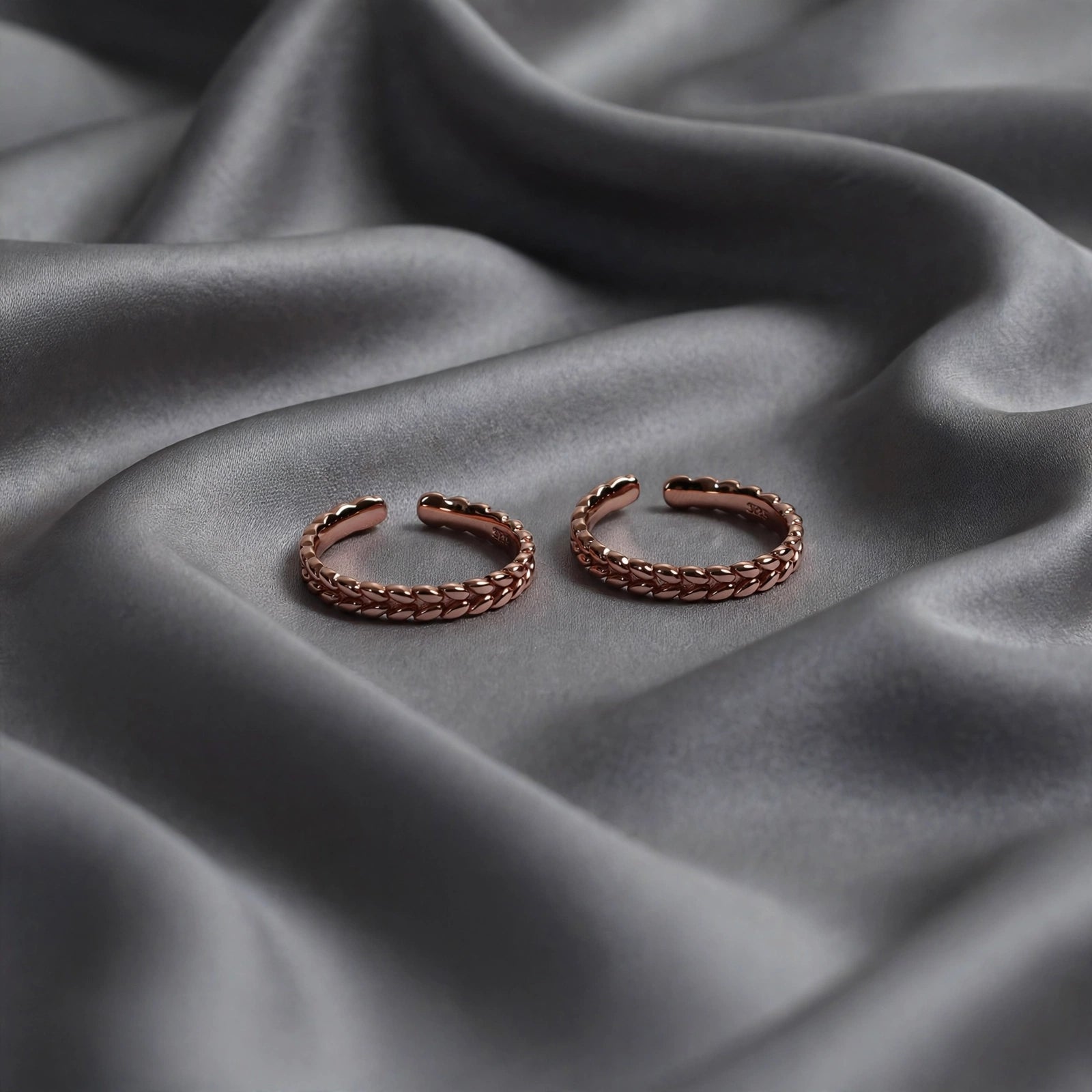 rose gold toe ring