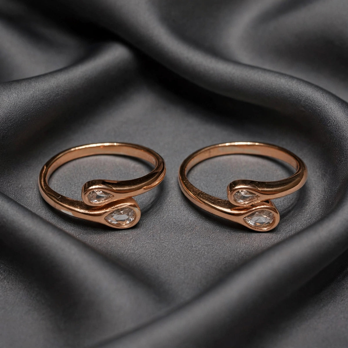 rose gold toe ring pair