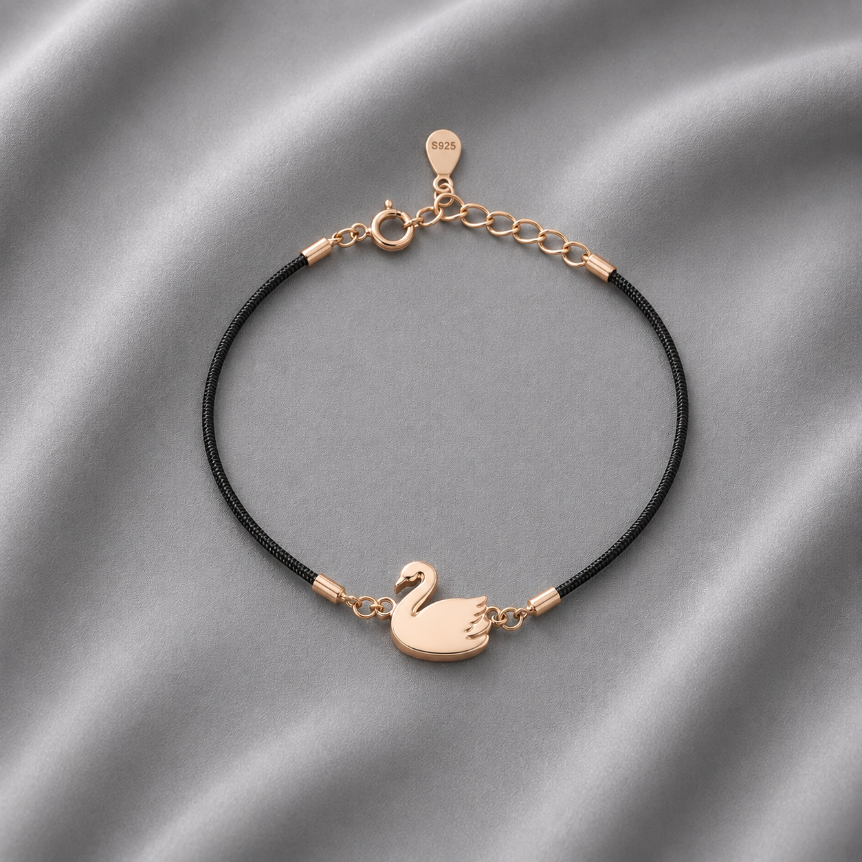 silver bracelet with elegant swan design