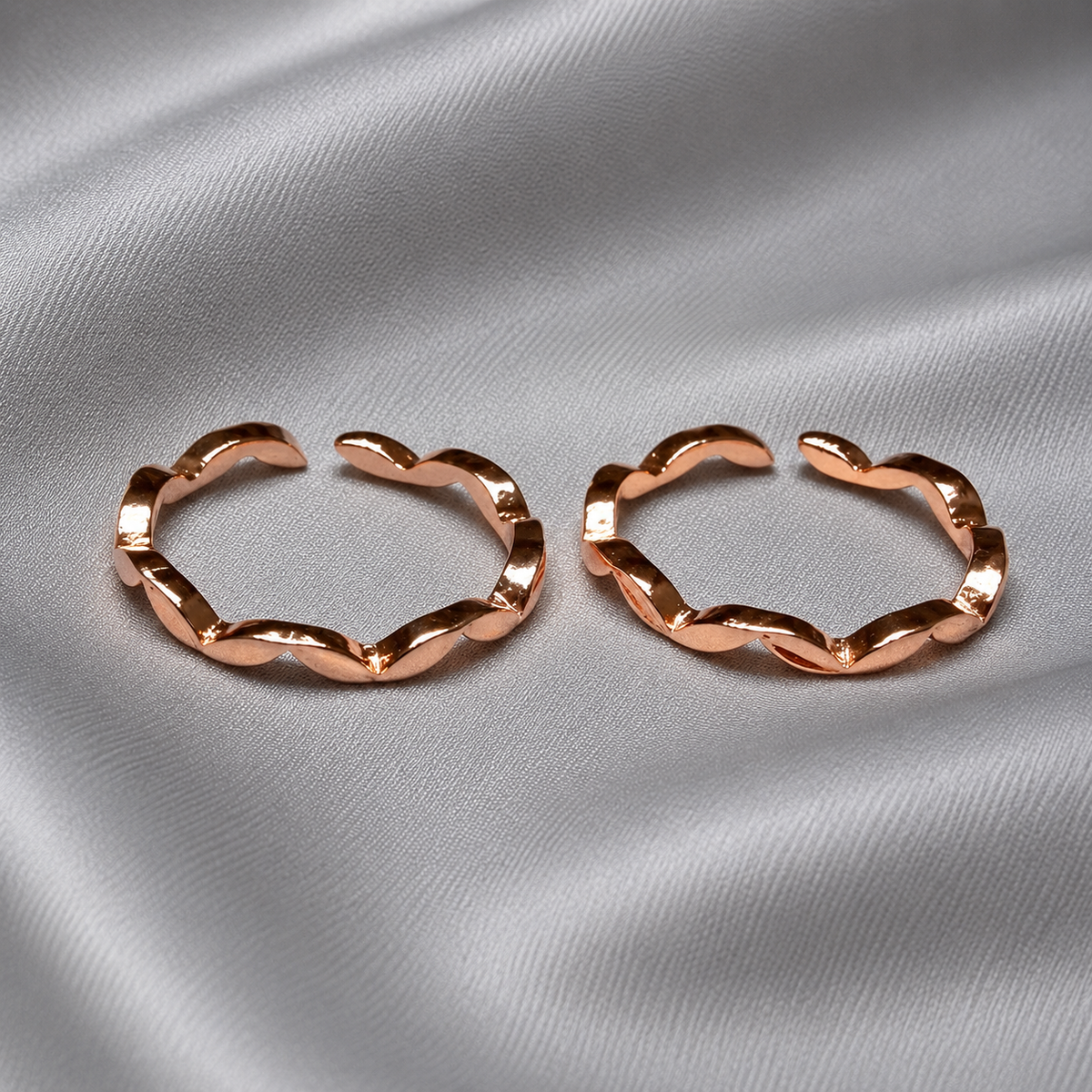 twisted wave pair toe ring