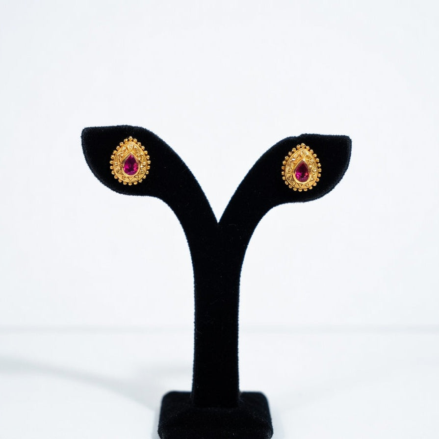 Royal Ruby Drop Necklace Set – Gold Finish